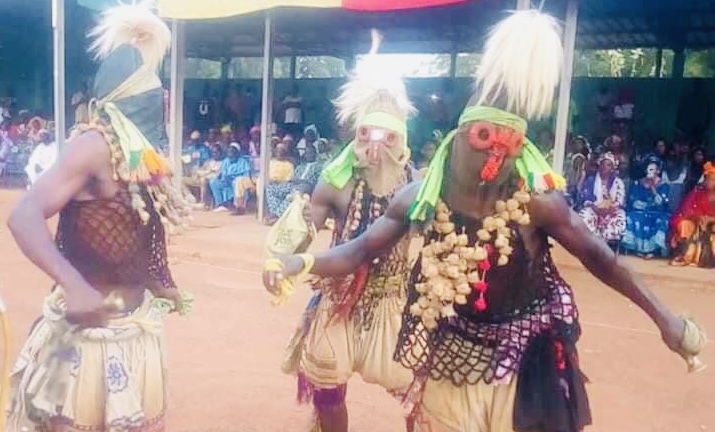 Kéniéba :La danse de masque ou le « janxuranba »